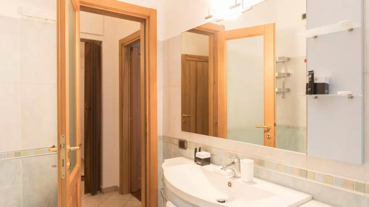 Italianway - Galleria Unione Apartment Милано Екстериор снимка