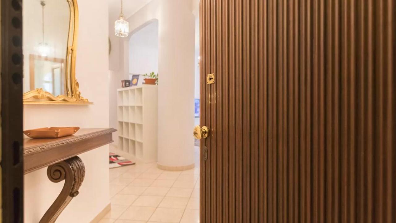 Italianway - Galleria Unione Apartment Милано Екстериор снимка