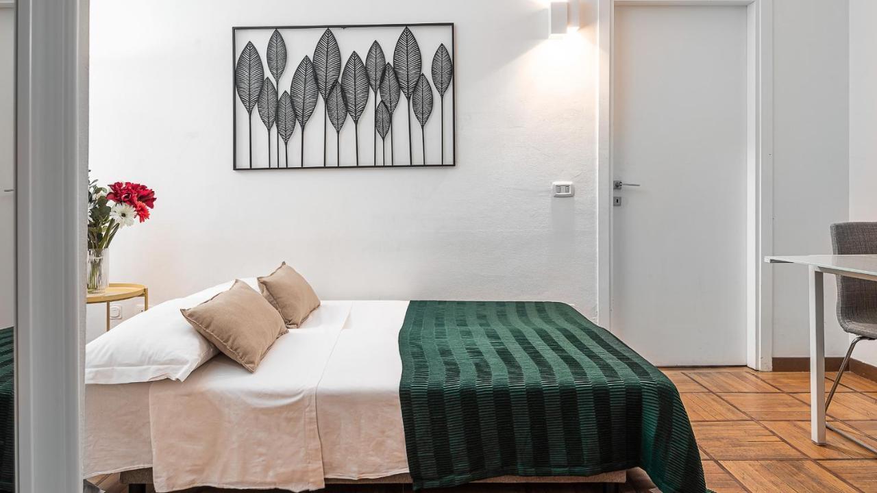 Italianway - Galleria Unione Apartment Милано Екстериор снимка